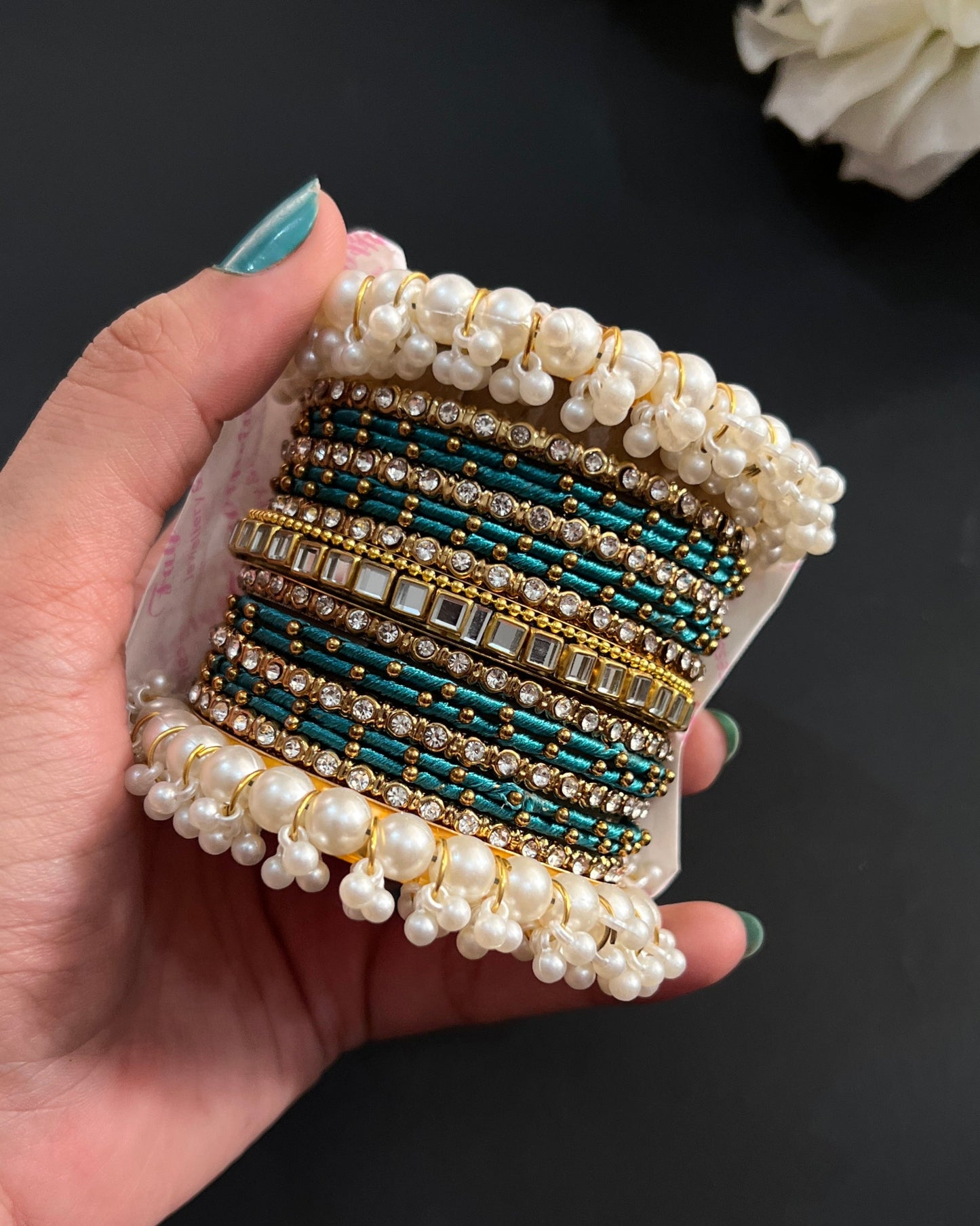 Hooria Bangles