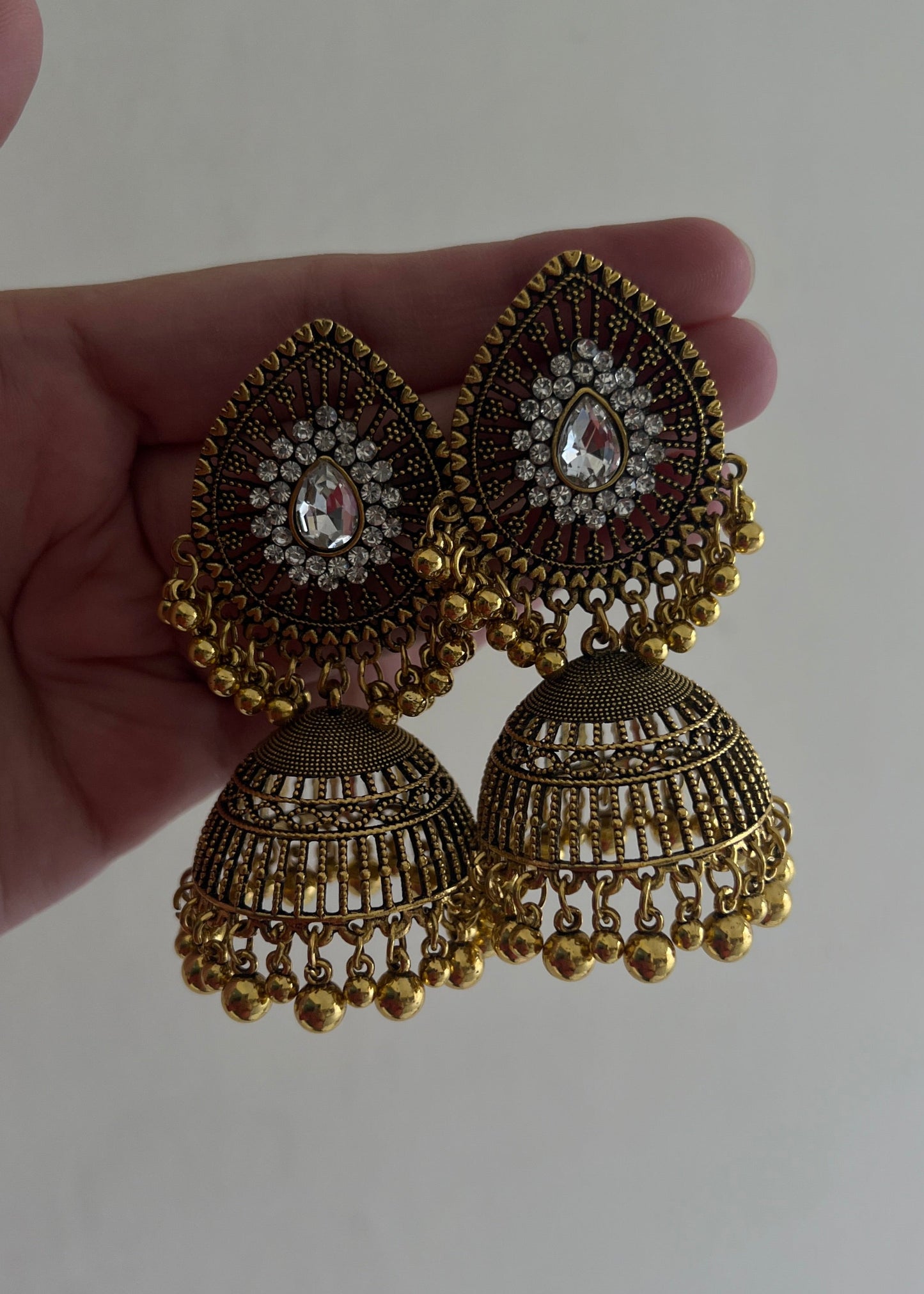 Divya Jhumka