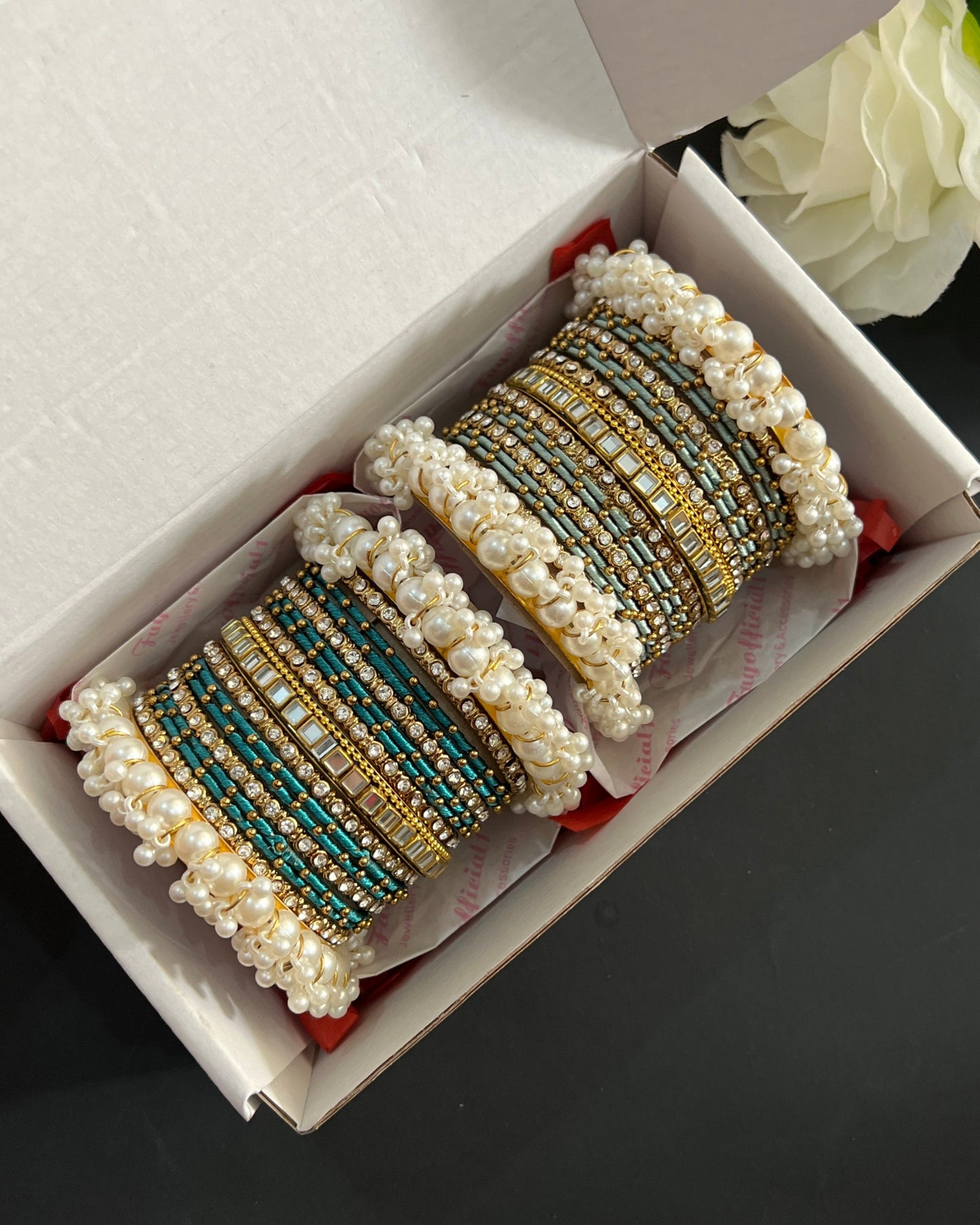 Hooria Bangles
