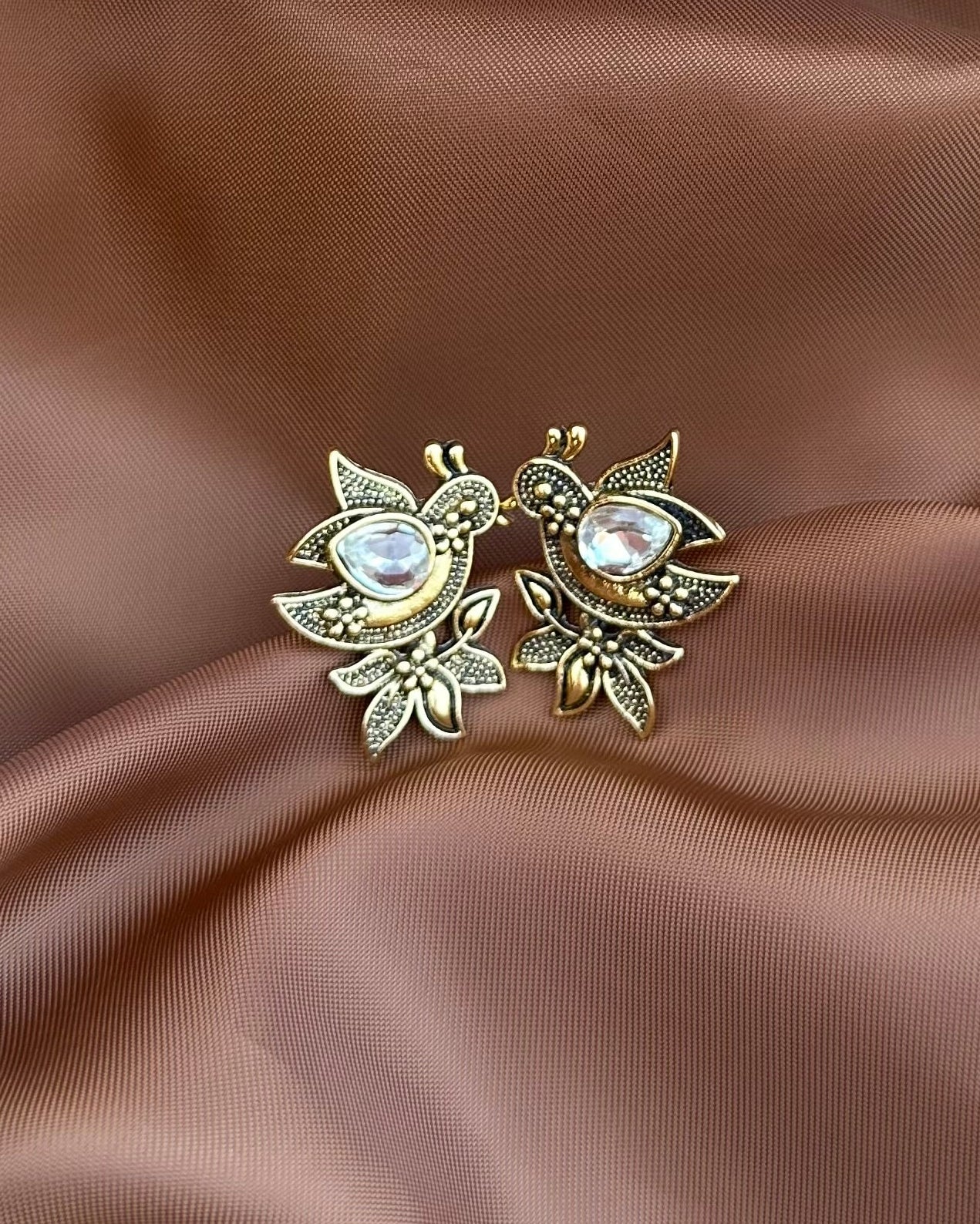 Shabnab Earring-White
