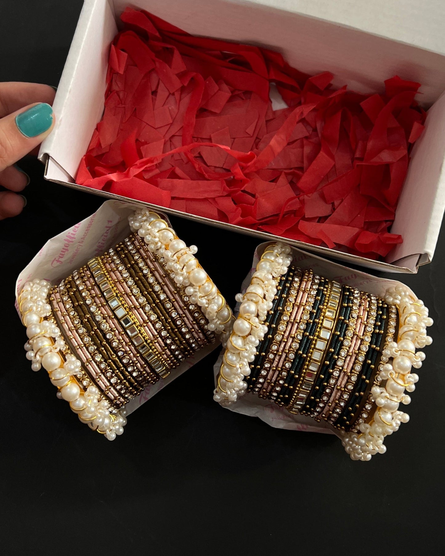 Suhan Bangles