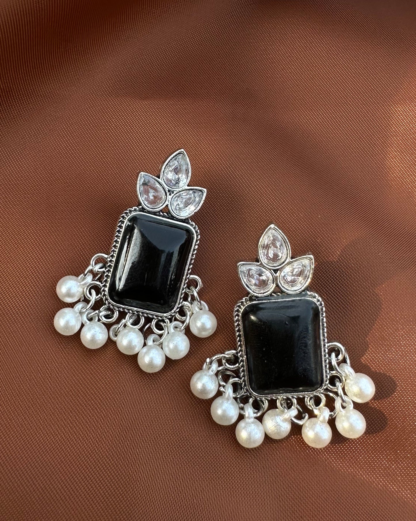 Jugun Earrings