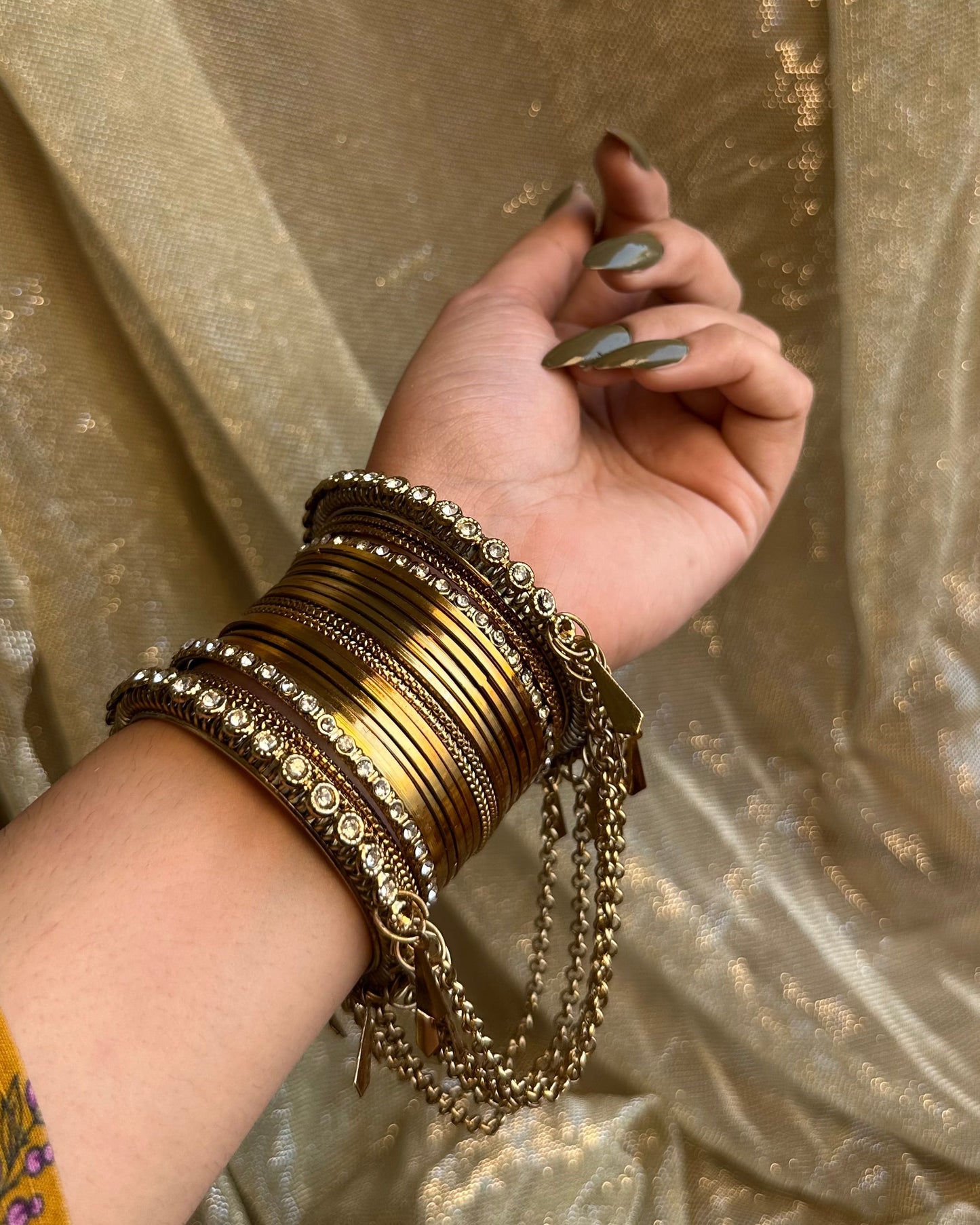Laari Chain Bangles