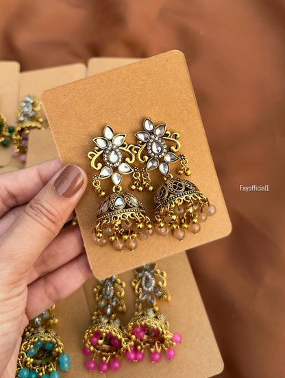 Kundan jhumka