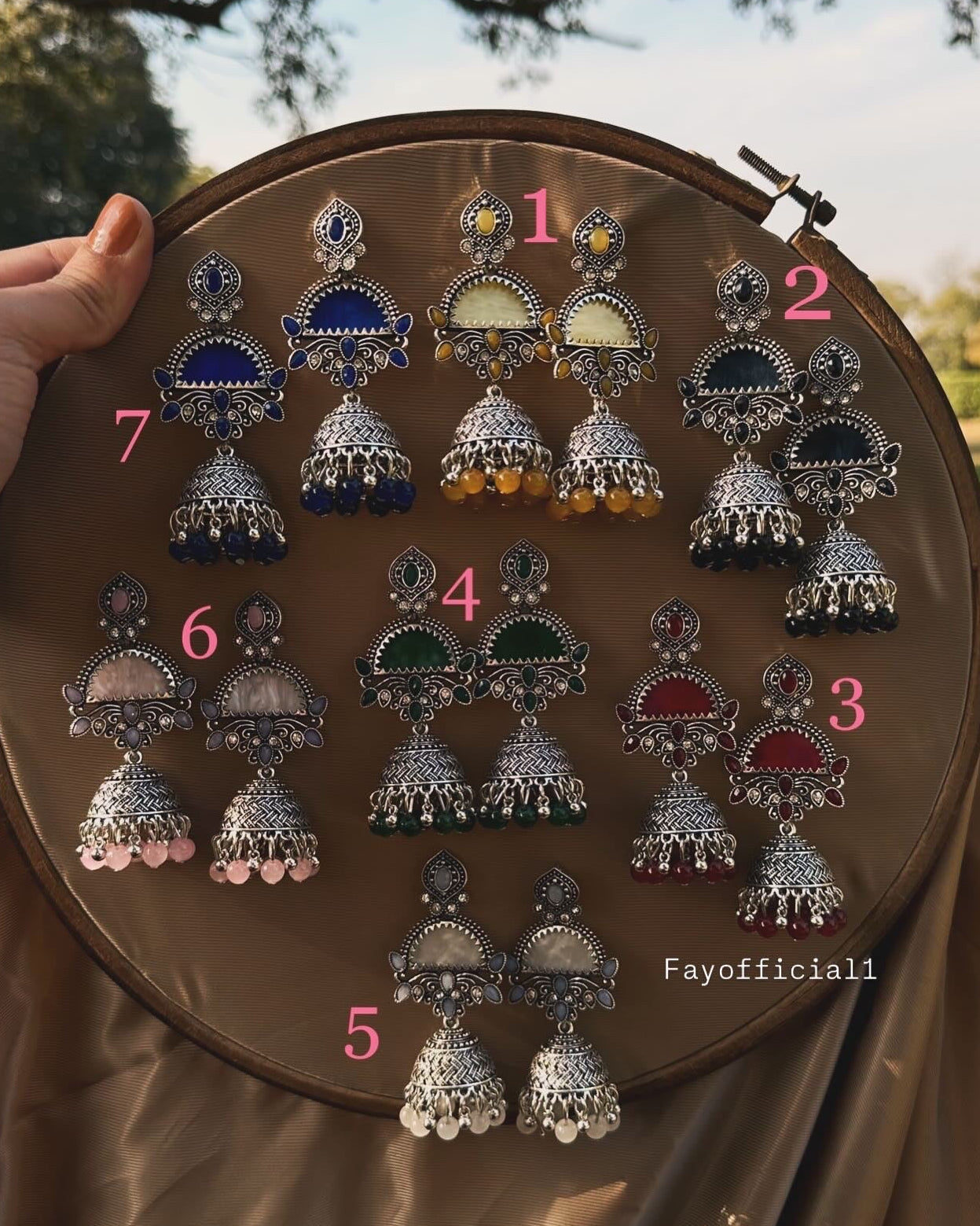 Nair Jhumka
