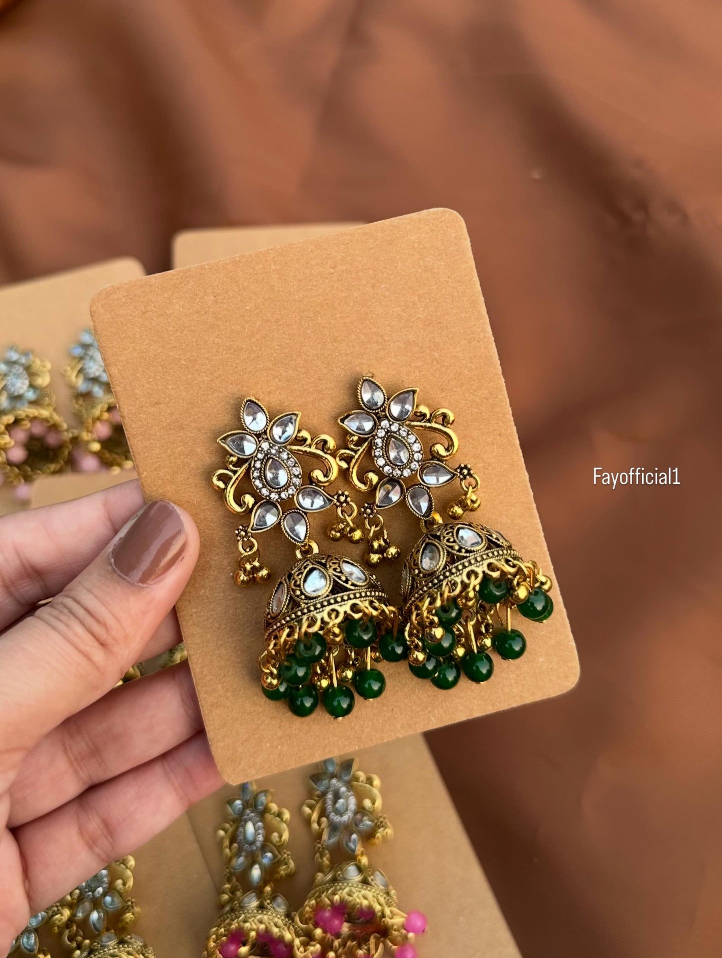 Kundan jhumka