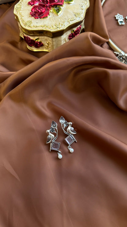 Amroze Earrings-Pink