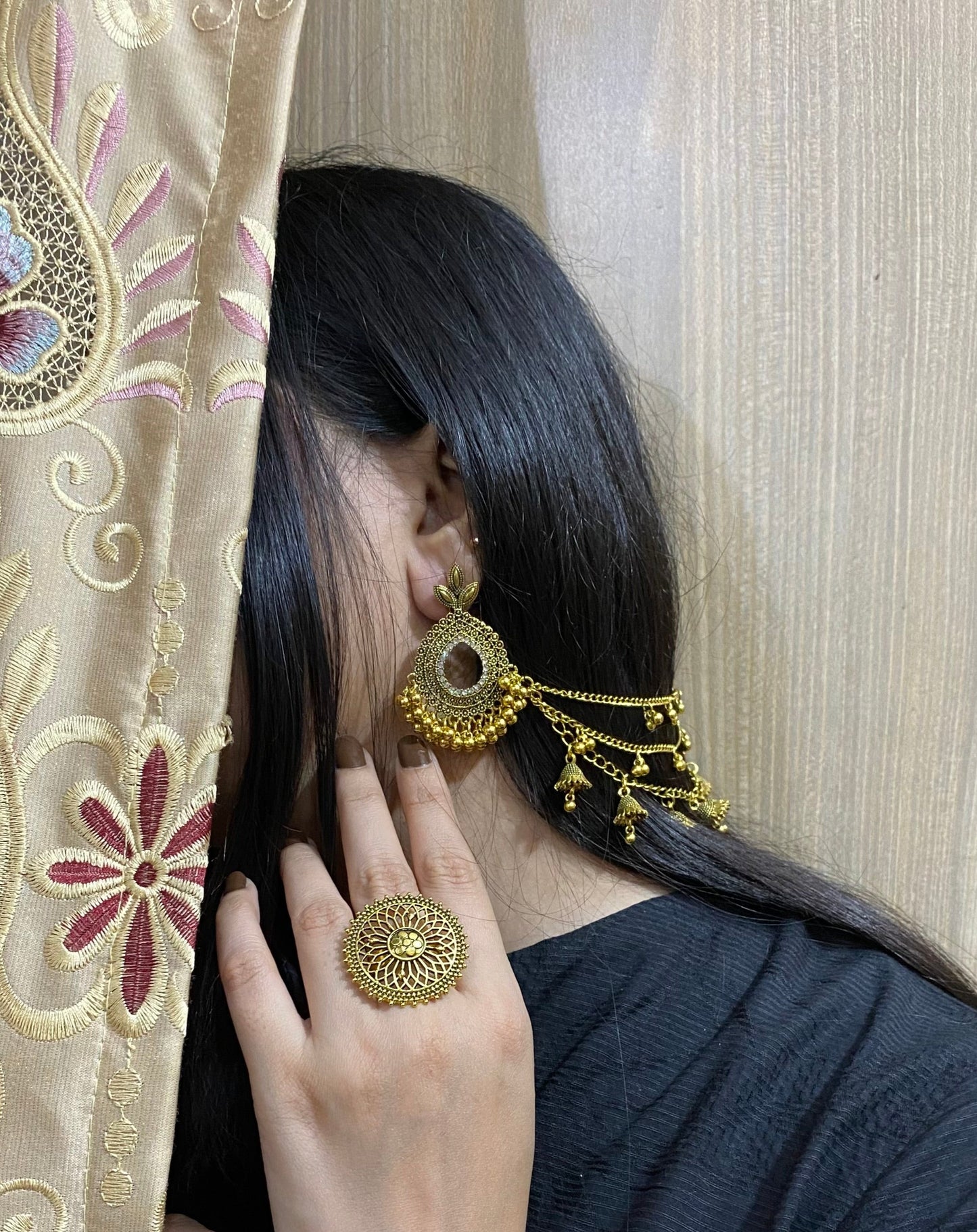 Mehwar Sahara Earrings