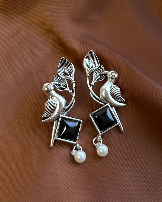 Sapna Earrings