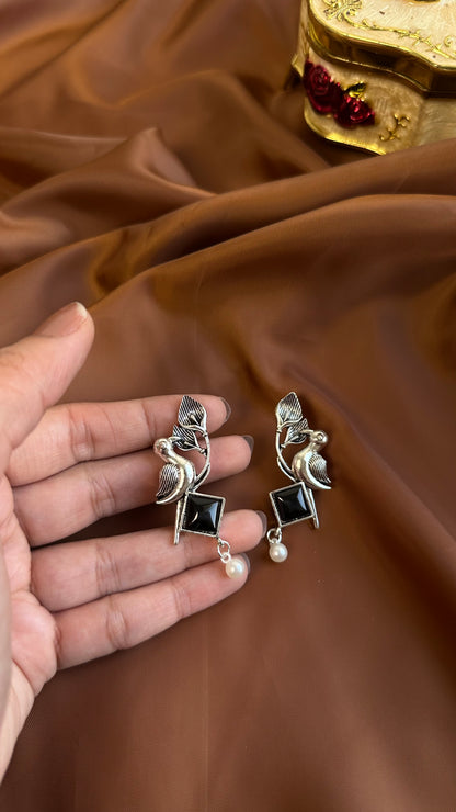 Sapna Earrings