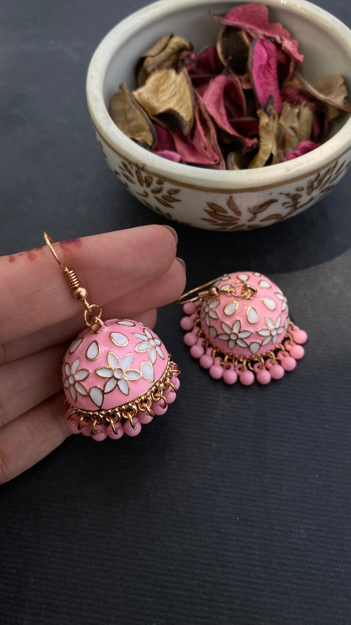 Pinky Jhumka