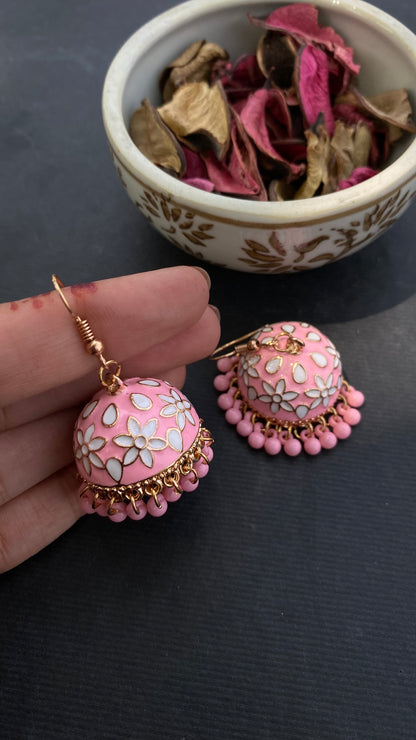 Pinky Jhumka