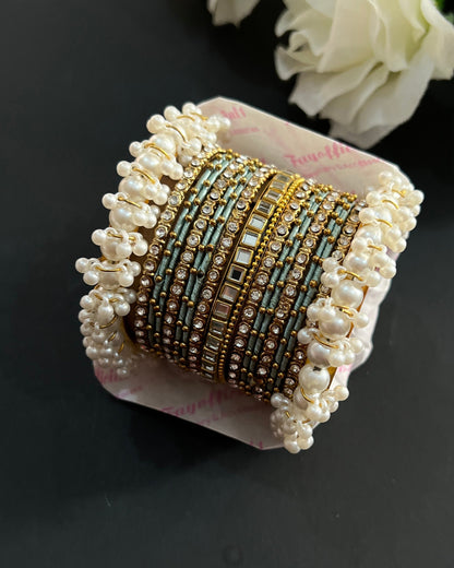 Hooria Bangles