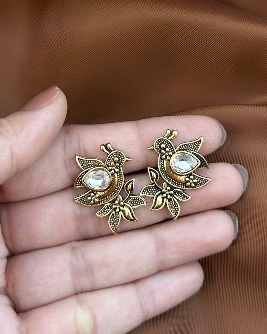 Shabnab Earring-White