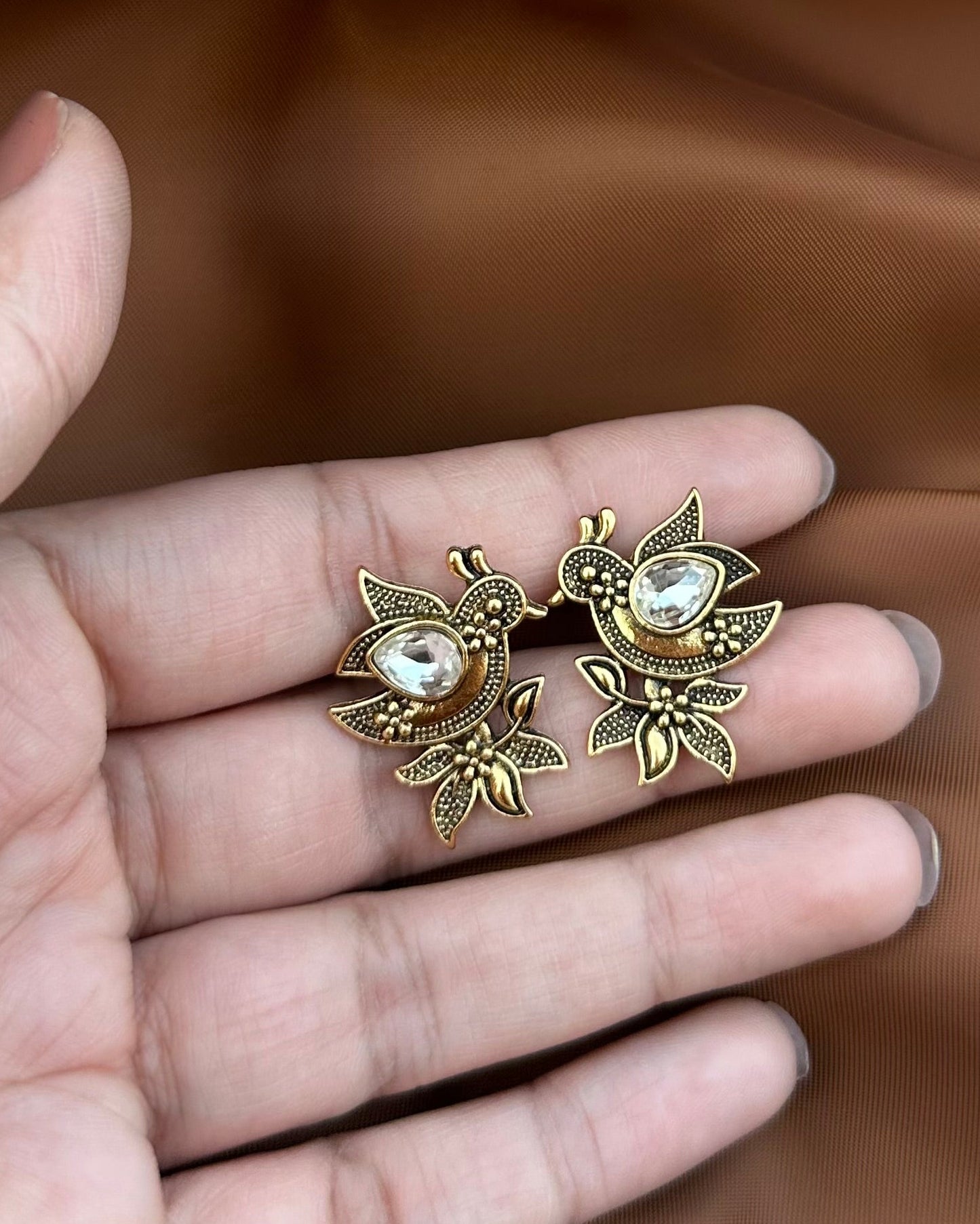 Shabnab Earring-White