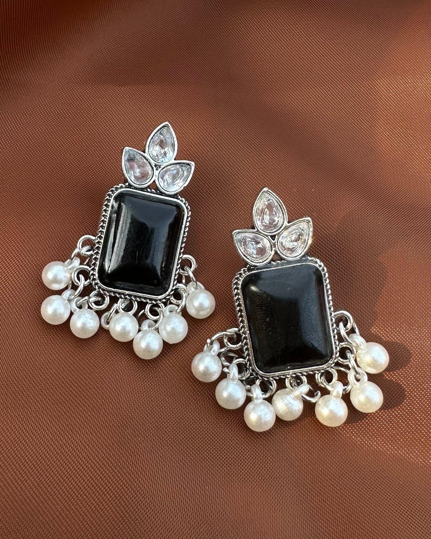Jugun Earrings