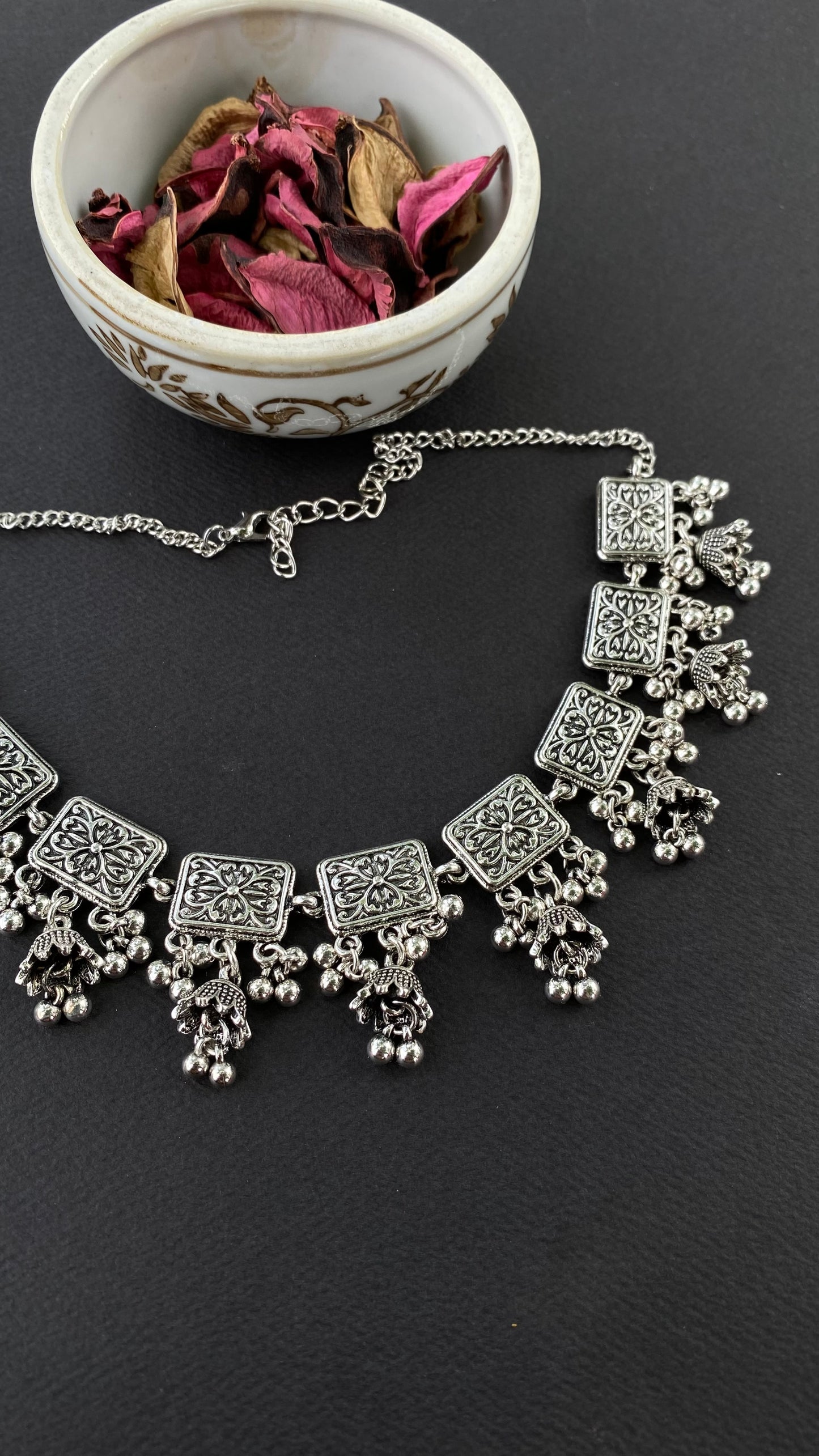 Seerat Necklace