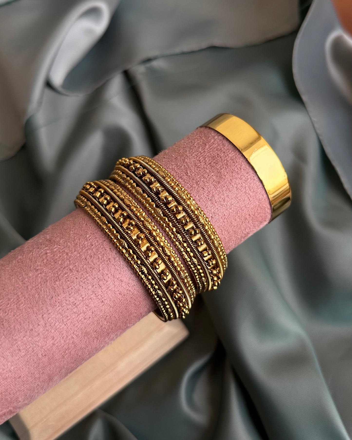 Parizah Bangles