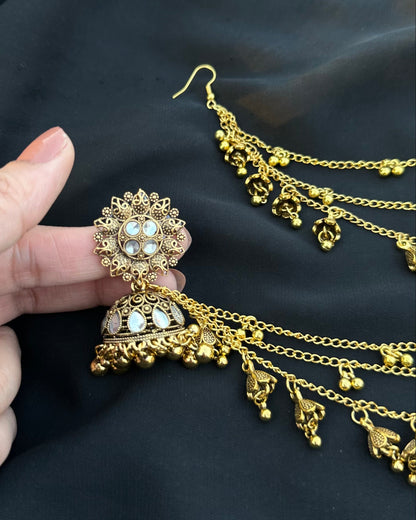 Sapna Kundan Sahara Jhumkay