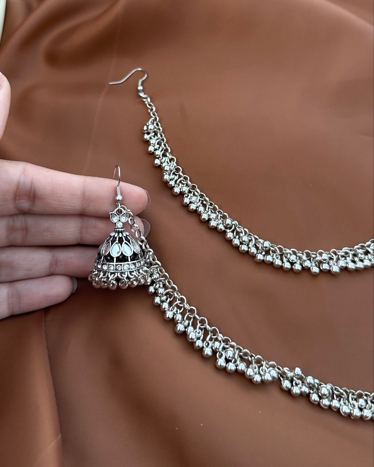 Yumni Sahara Jhumkay