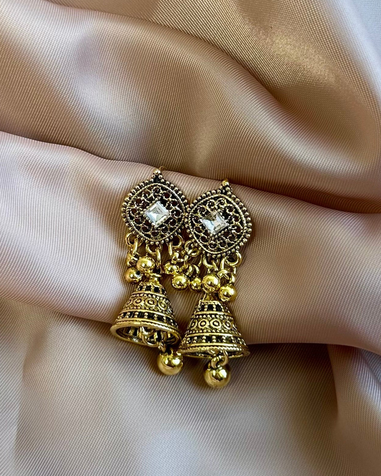 Suffuse Earrings