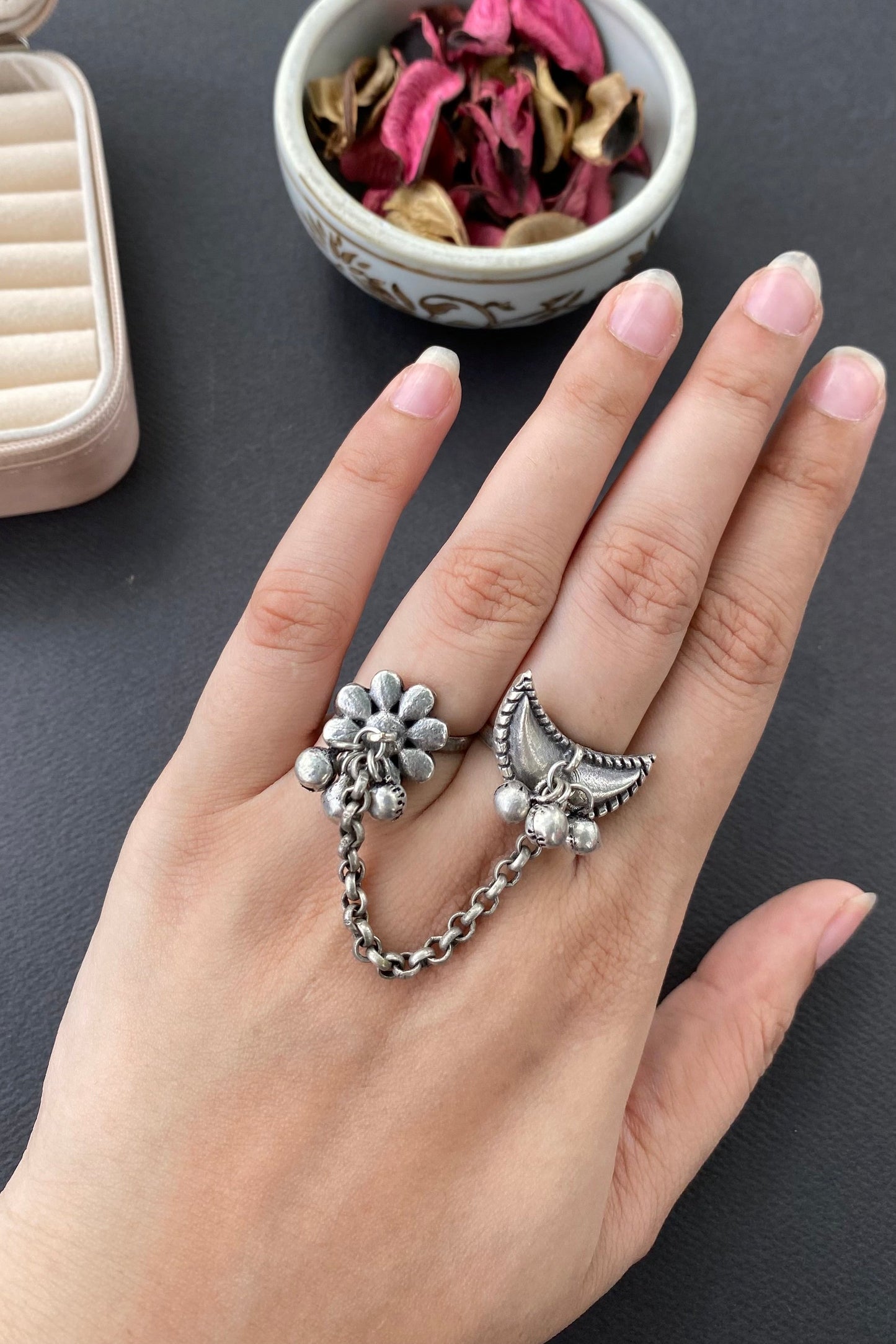 Chand 2 Finger Ring